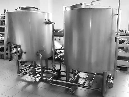 BREWHOUSE – Lauter tun and Mash-wort pan.